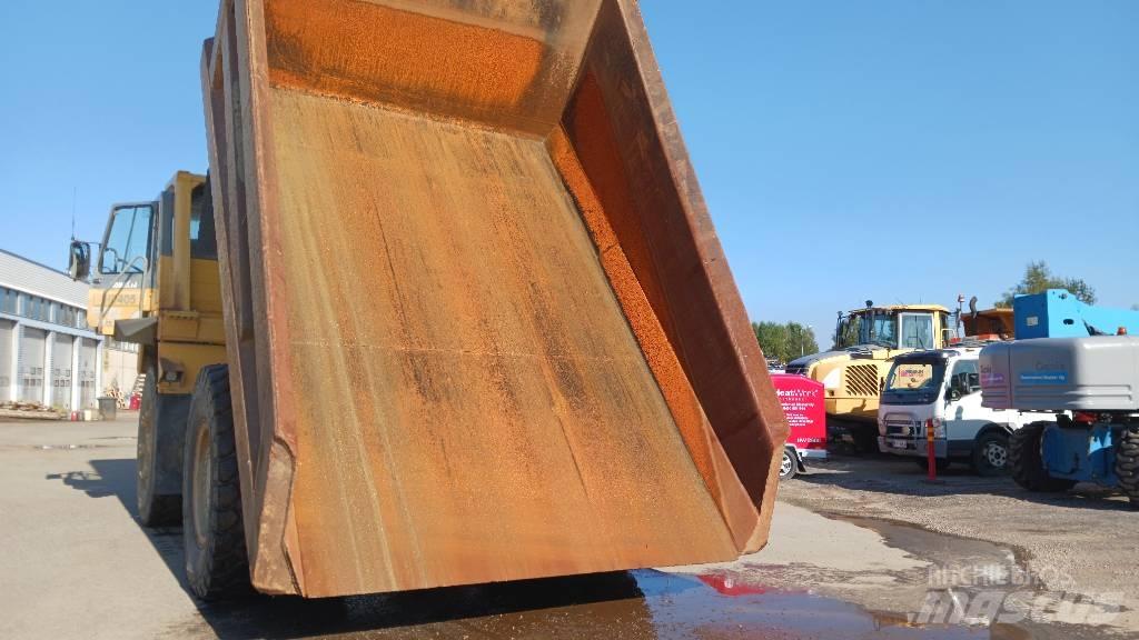 Komatsu 405 Tombereau rigide