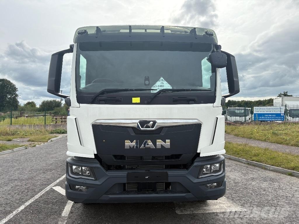 MAN TGM18.250 Camion plateau