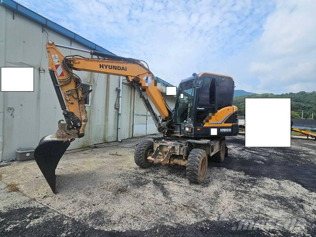 Hyundai HW60 Pelle sur pneus