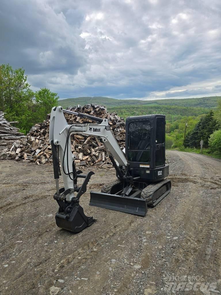 Bobcat E 32 Mini pelle < 7t
