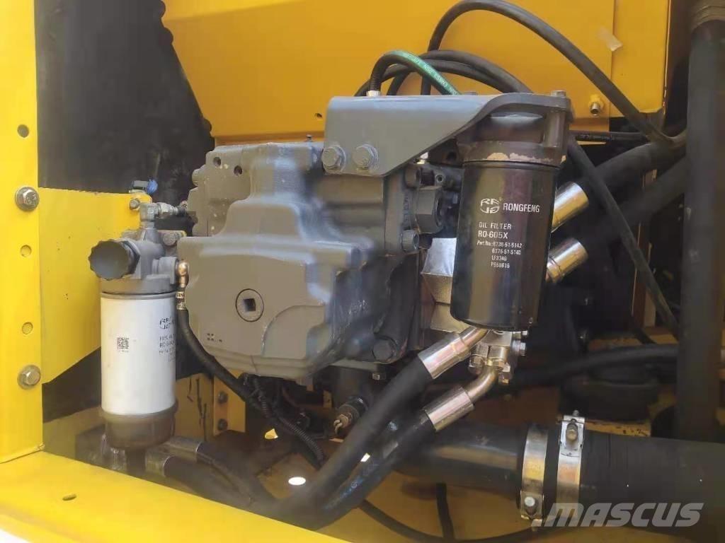 Komatsu 220-8 Pelle sur chenilles