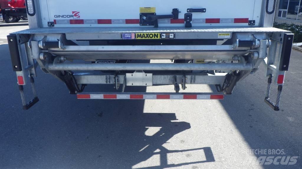 Freightliner M2 106 Camion Fourgon