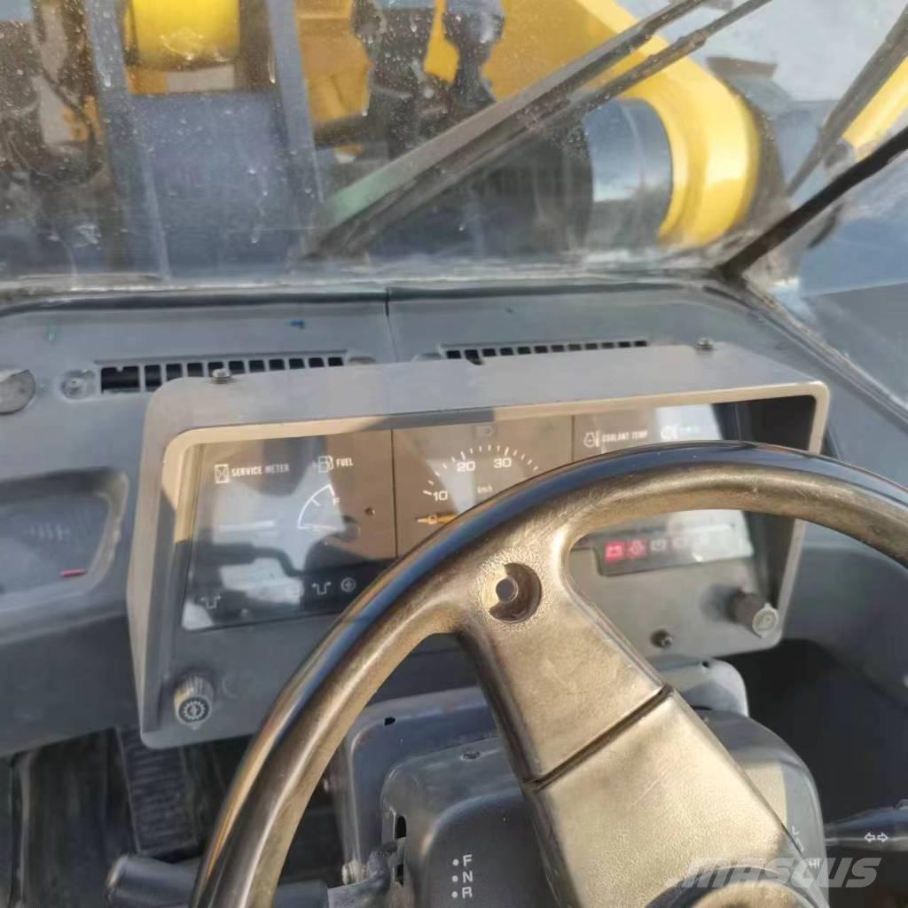 Komatsu WA 320-5 Chargeuse sur pneus
