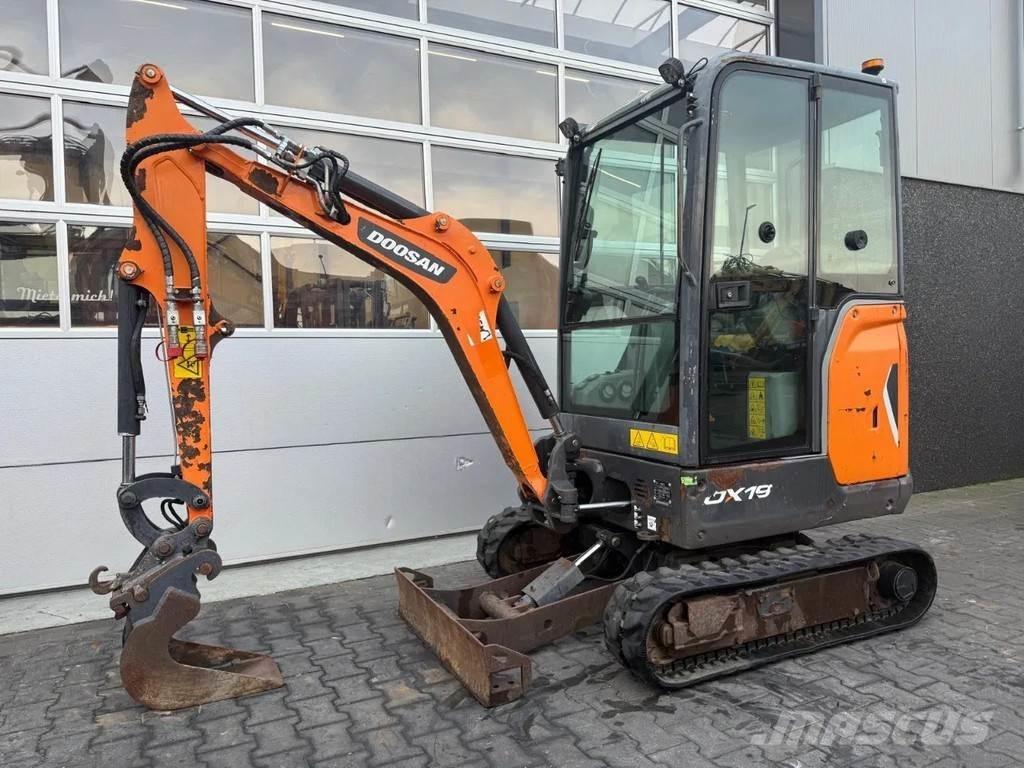 Doosan DX19 Mini pelle < 7t