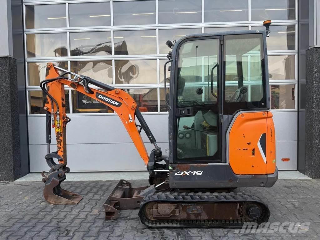 Doosan DX19 Mini pelle < 7t