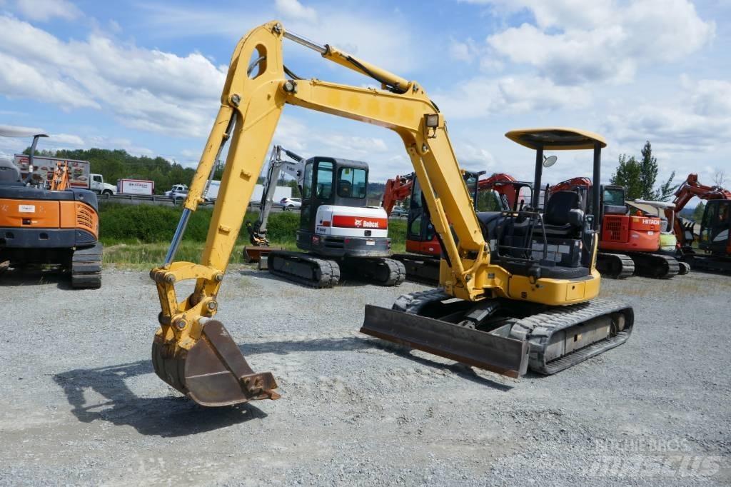 Komatsu PC 55 MR-3 Mini pelle < 7t