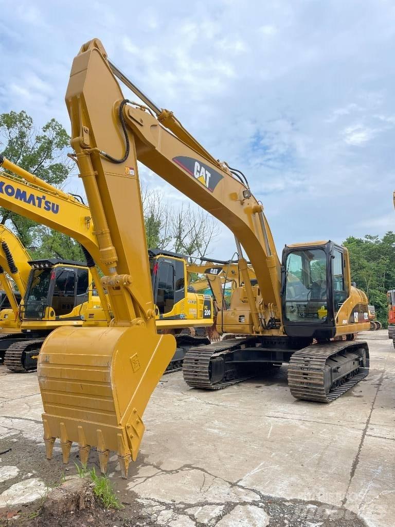CAT 320 C L Pelle sur chenilles