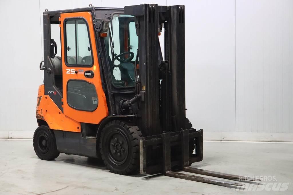 Doosan G25E-5 Chariots GPL