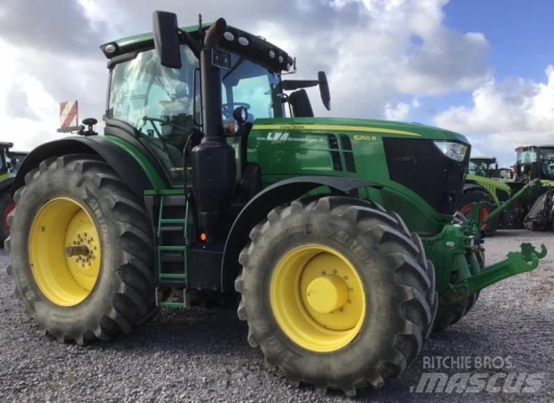 John Deere 6250 R Tracteur