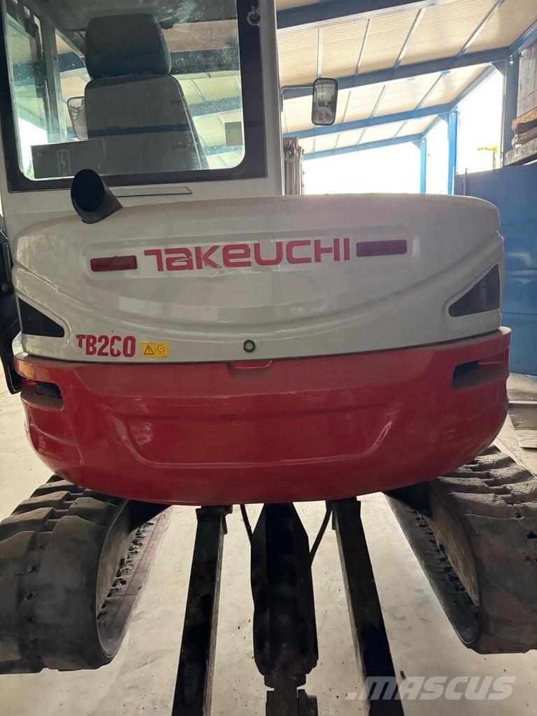 Takeuchi TB260 Mini pelle < 7t