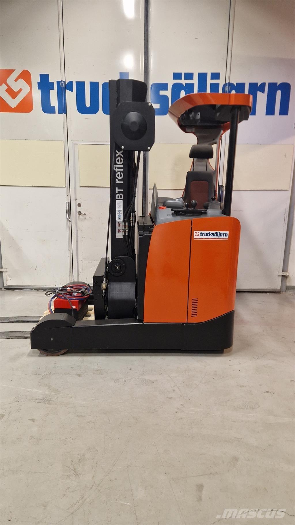 BT RRE200E Chariot à mât rétractable