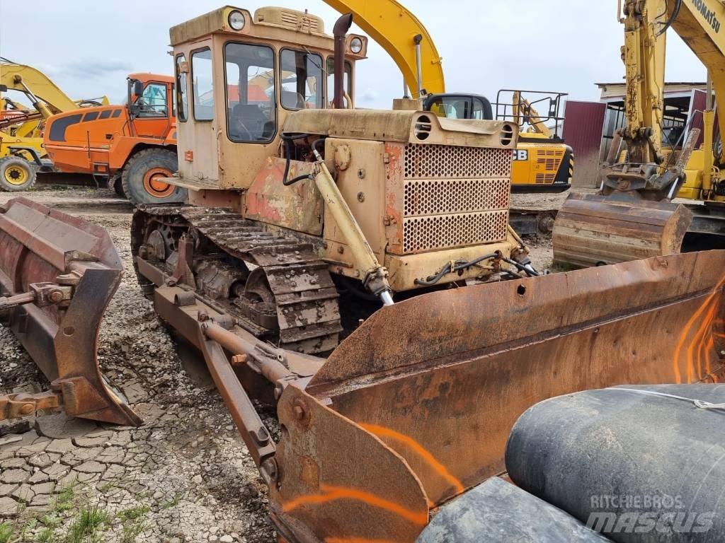 CAT T 130 Bouteurs sur chenilles