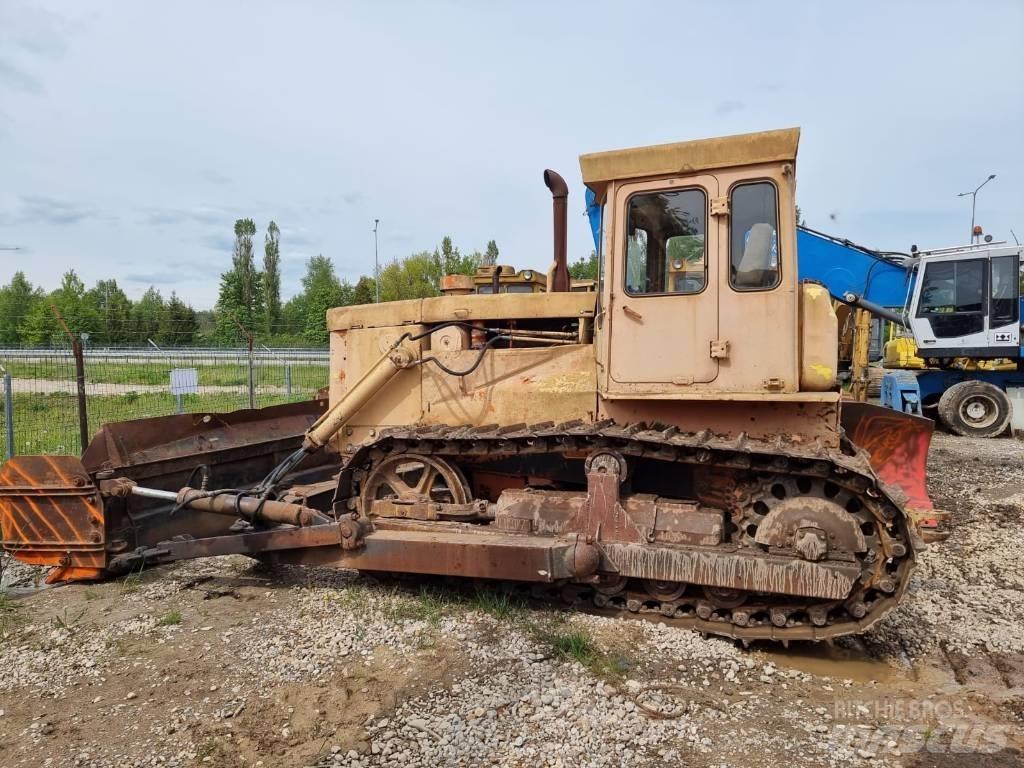 CAT T 130 Bouteurs sur chenilles