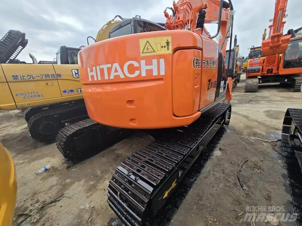 Hitachi ZX 135 US Pelle sur chenilles