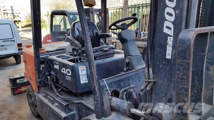 Doosan D40 SC-5 Chariots diesel