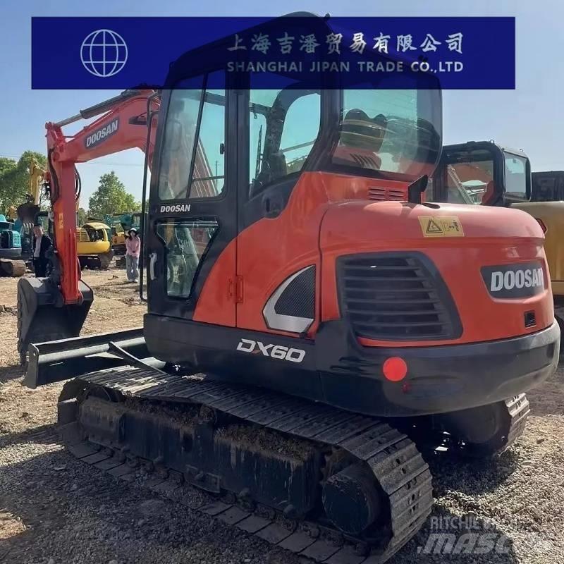 Doosan DX 60 Pelle sur chenilles