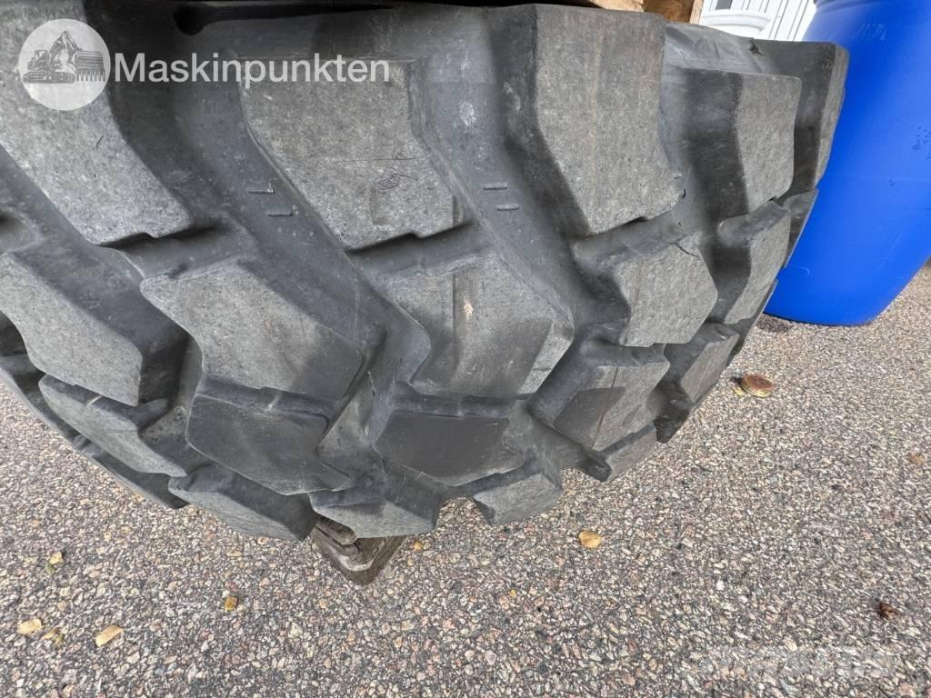 Trelleborg EMR1030 Pneus, roues et jantes