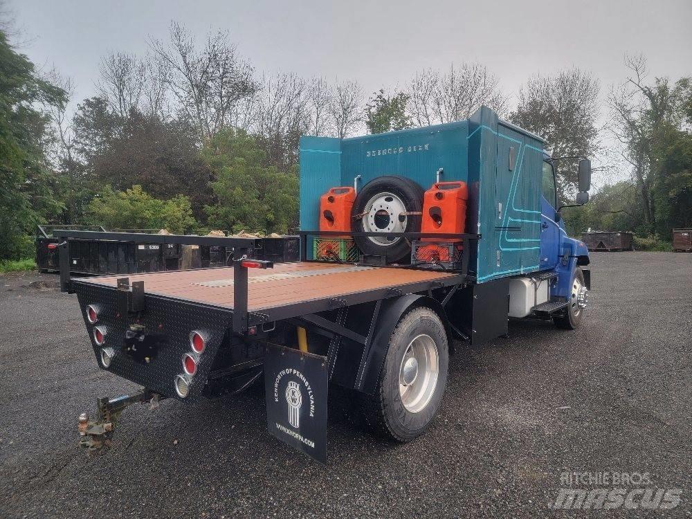 Hino 338 Camion plateau