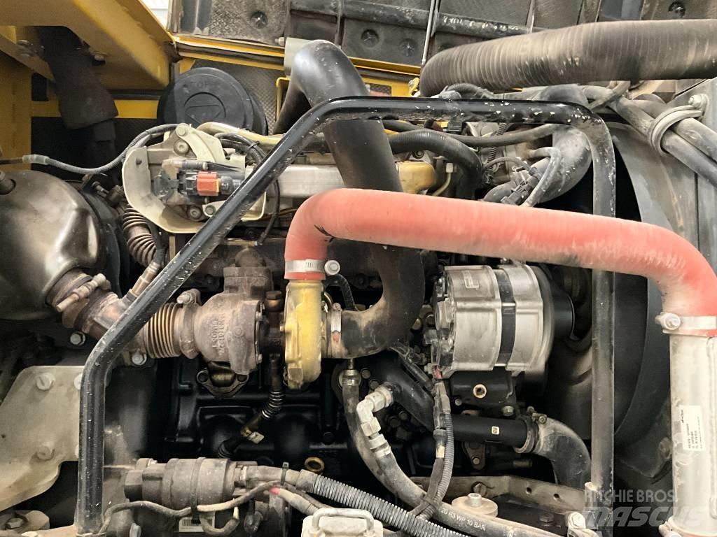Neuson EW 100 Pelle sur pneus