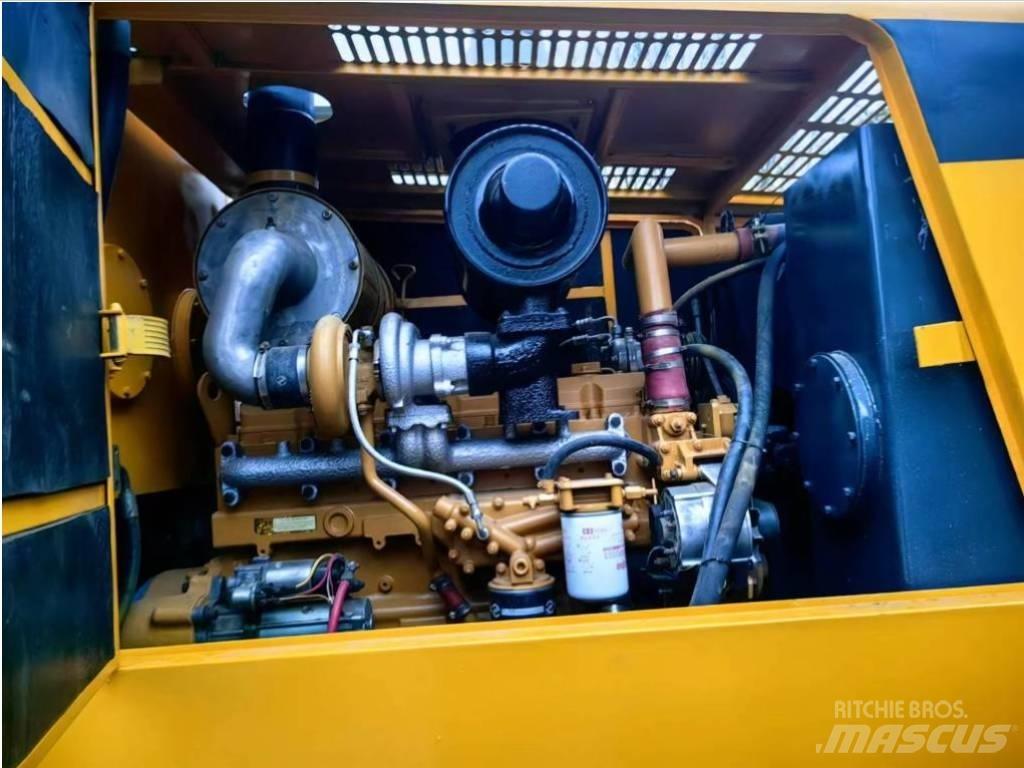XCMG GR 2153 Niveleuse