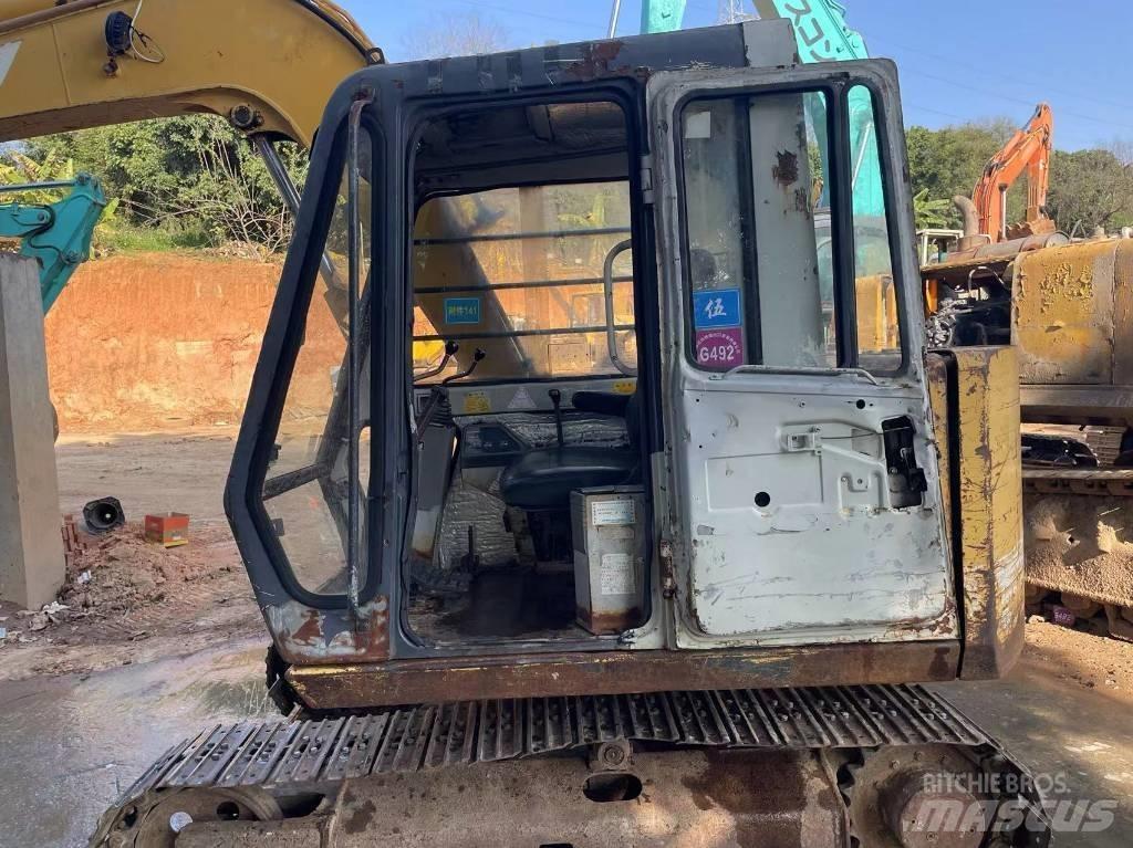 Sumitomo S160 Pelle sur chenilles