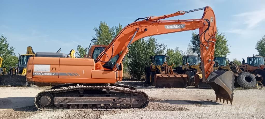 Doosan DX 255 LC Pelle sur chenilles