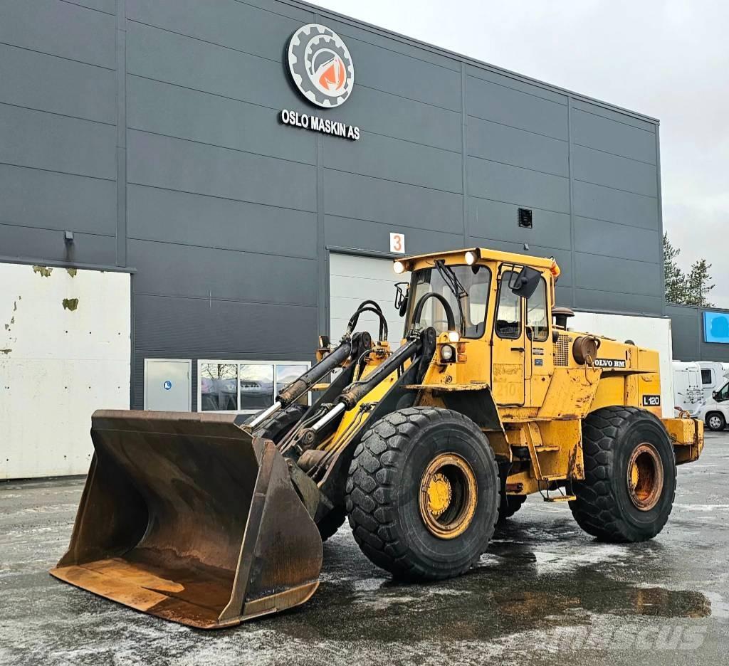Volvo L 120 Chargeuse sur pneus