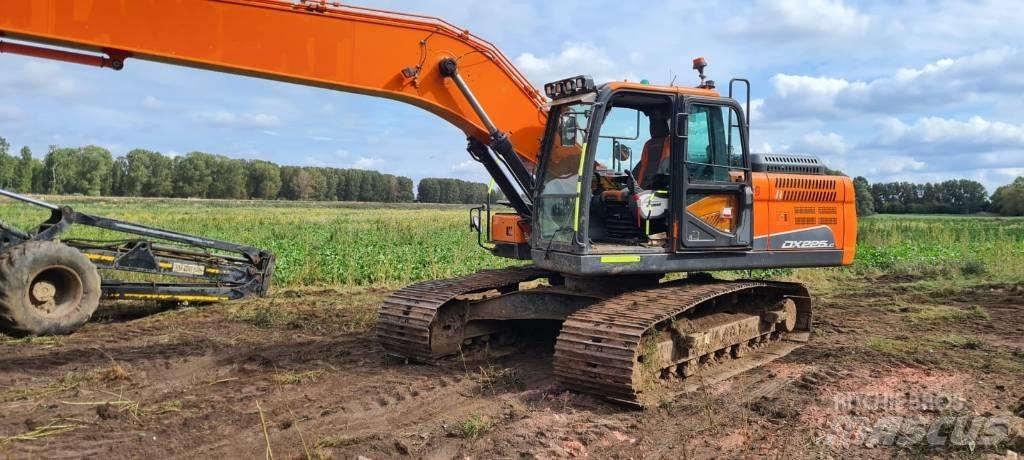 Doosan DX 225 LC-5 Pelle sur chenilles