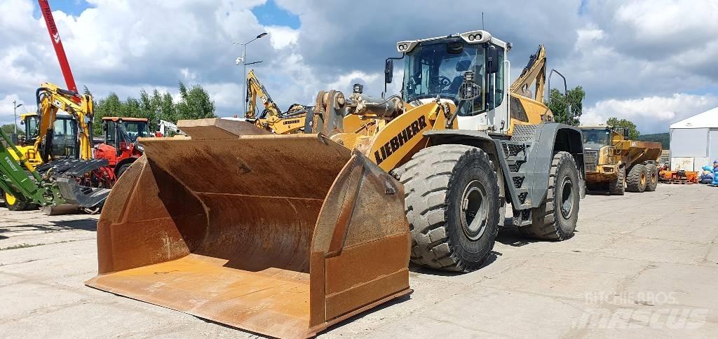 Liebherr L 586 Chargeuse sur pneus
