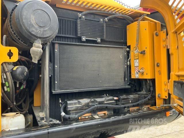 JCB JS 175 W Pelle sur pneus