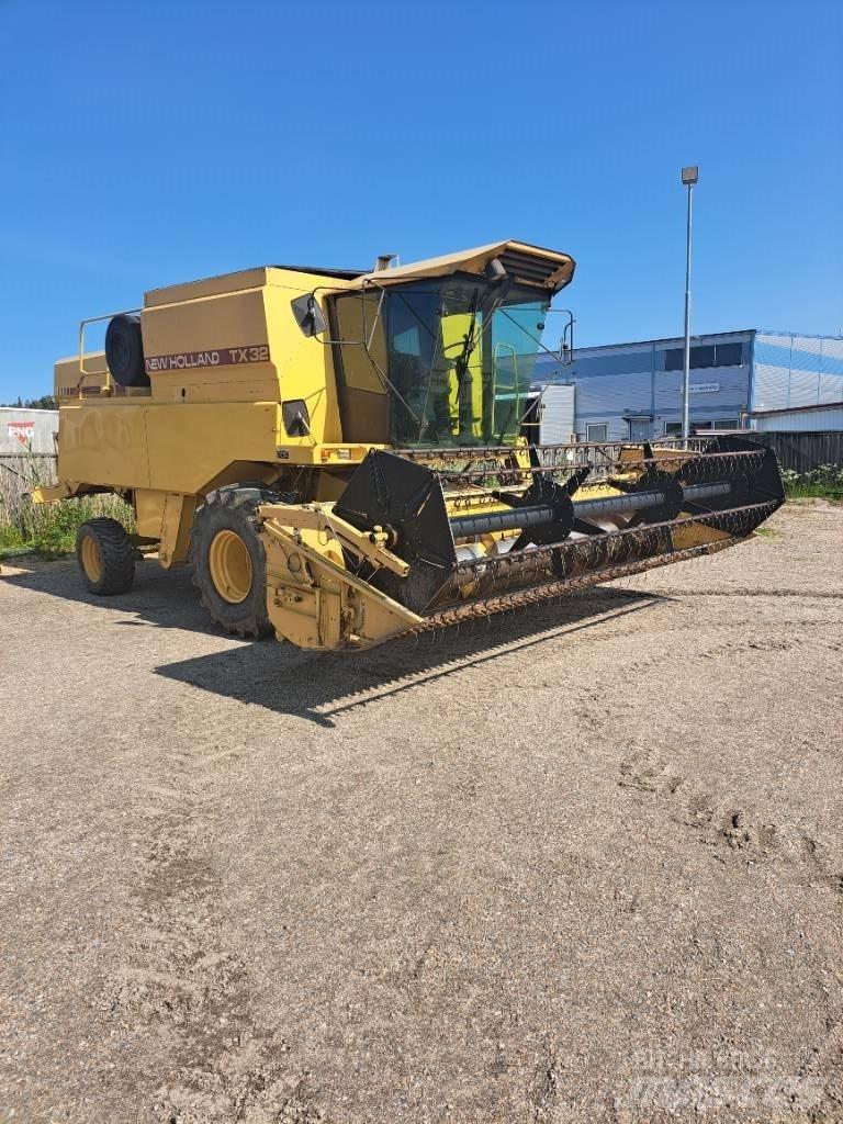 New Holland TX32 Moissonneuse batteuse