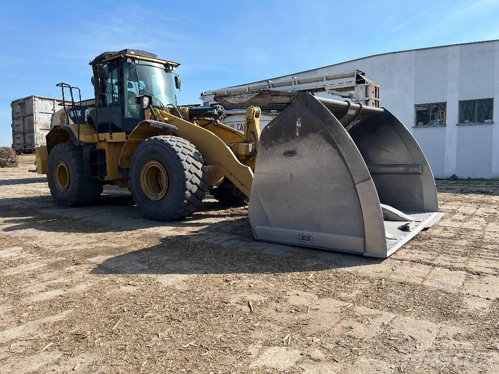 CAT 966K Chargeuse sur pneus