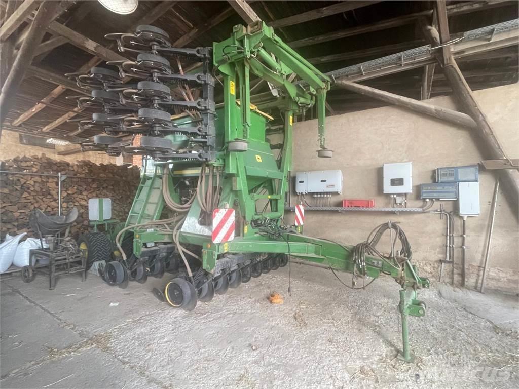 John Deere 750 A Semoir