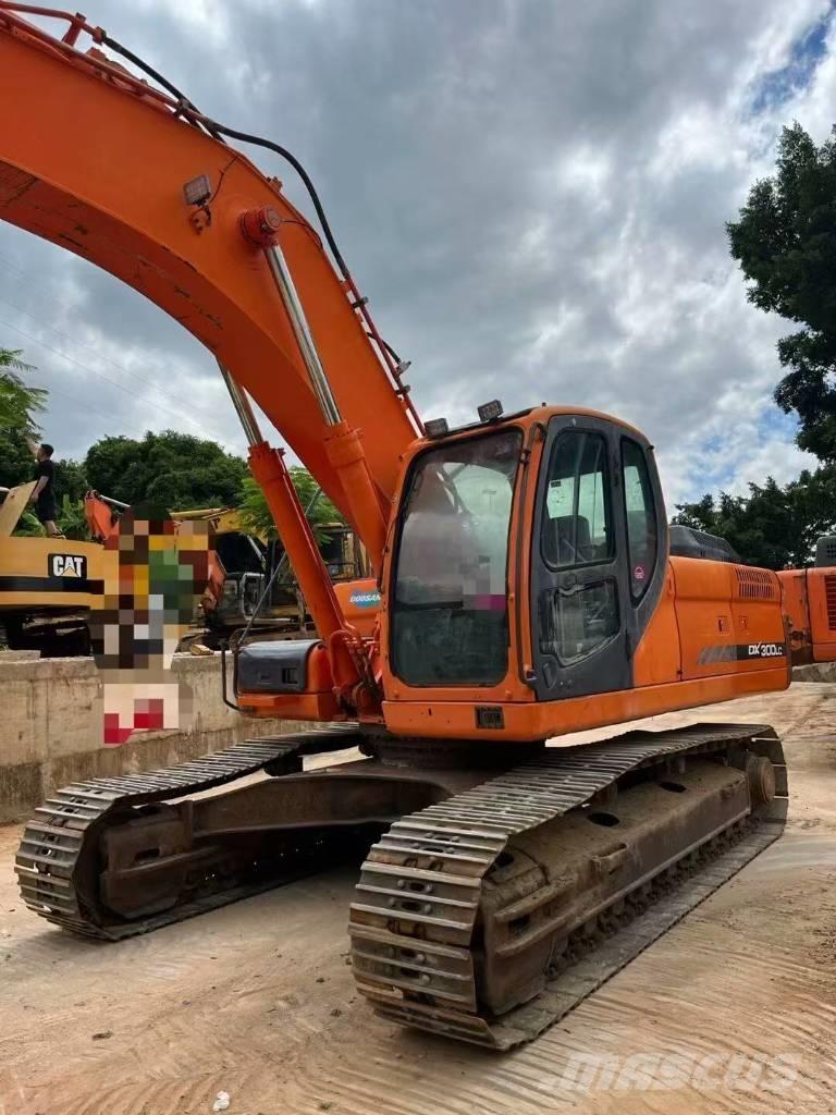 Doosan DX300 Pelle sur chenilles