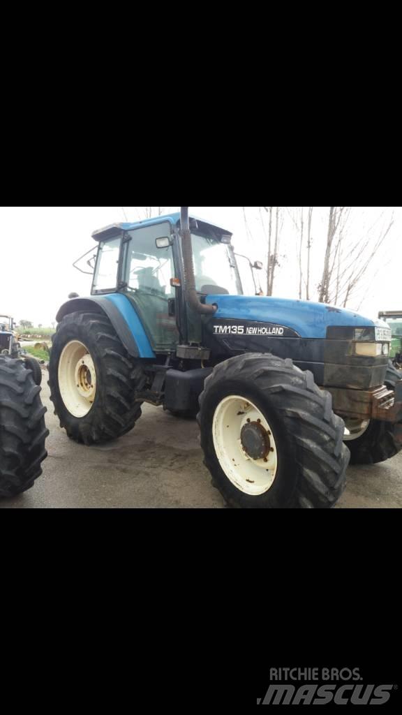 New Holland TM 135 Tracteur