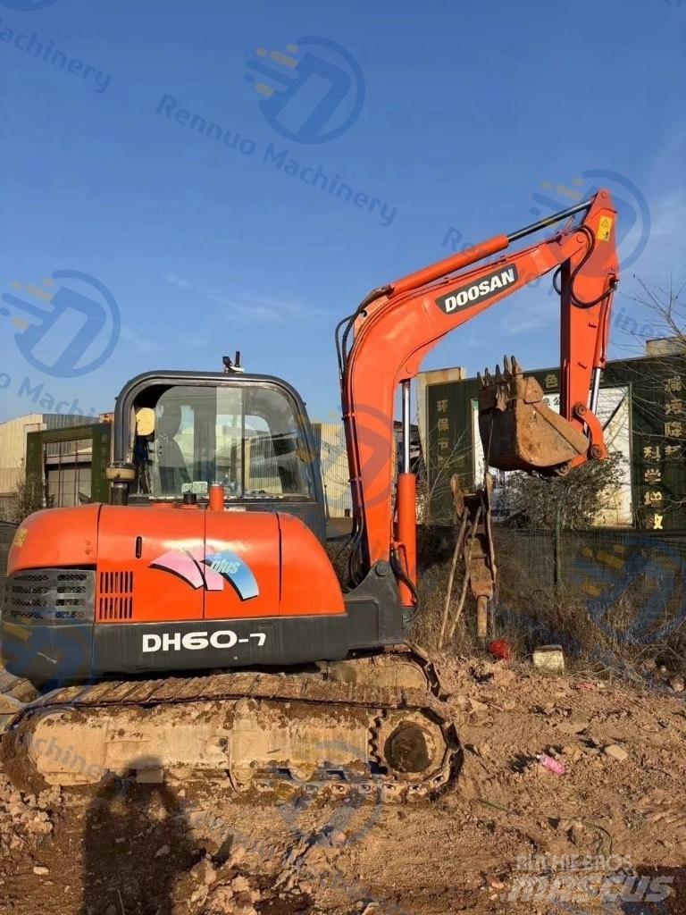 Doosan DH 60 Pelle sur chenilles