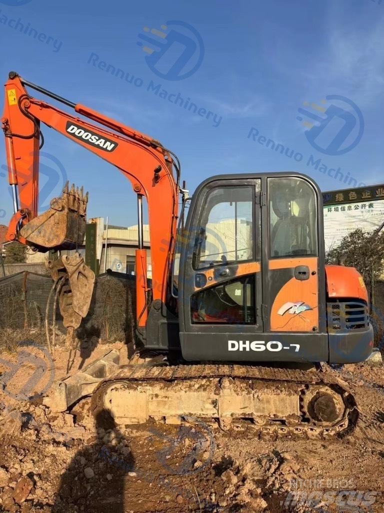 Doosan DH 60 Pelle sur chenilles