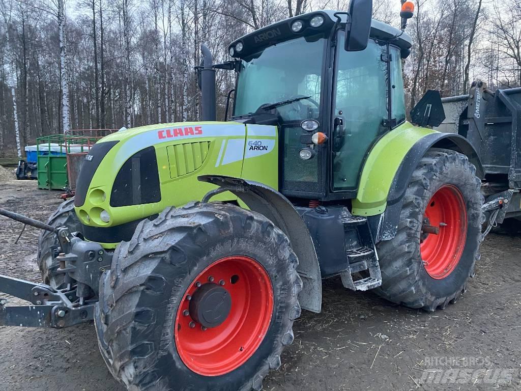 CLAAS Arion 640 Tracteur
