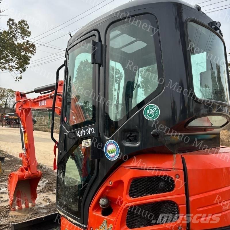 Kubota U 30 Mini pelle < 7t