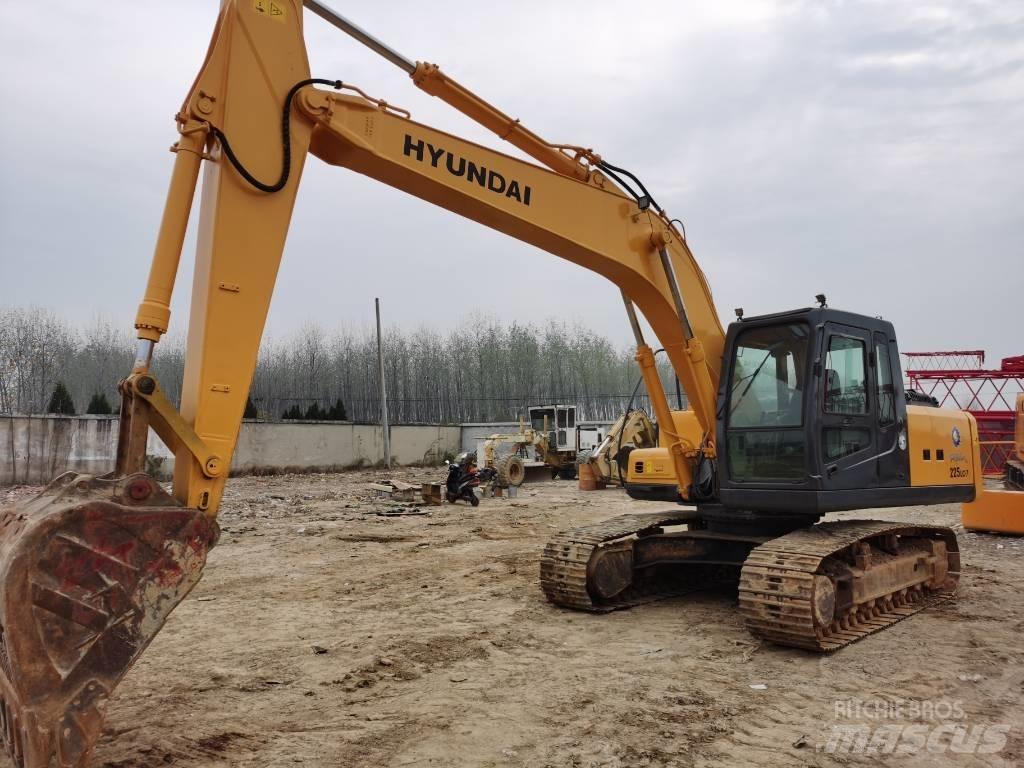 Hyundai R225LC-7 Pelle sur chenilles