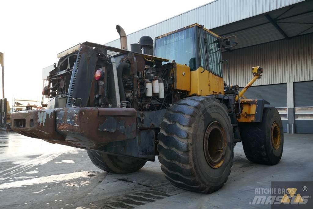 Komatsu WA470-6 Chargeuse sur pneus