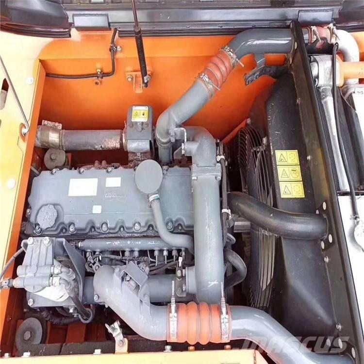 Doosan DX 225 Pelle sur chenilles