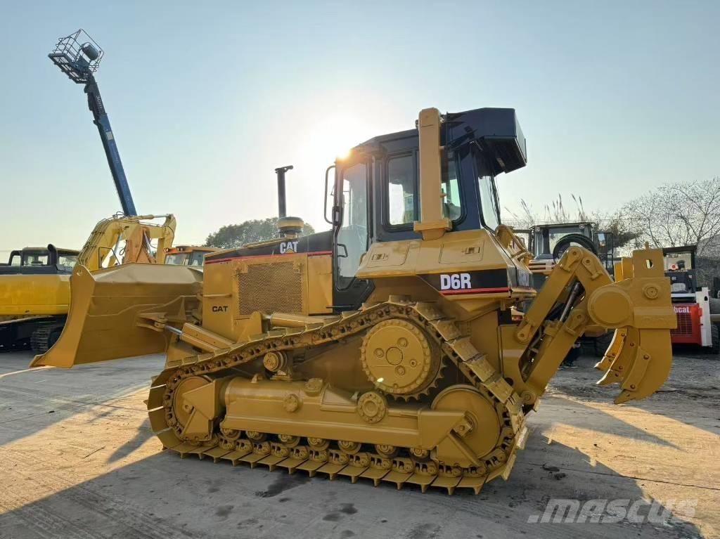 CAT D 6 R Bouteurs sur chenilles