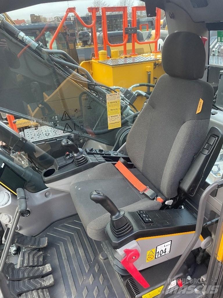 Volvo EC250EL Pelle sur chenilles