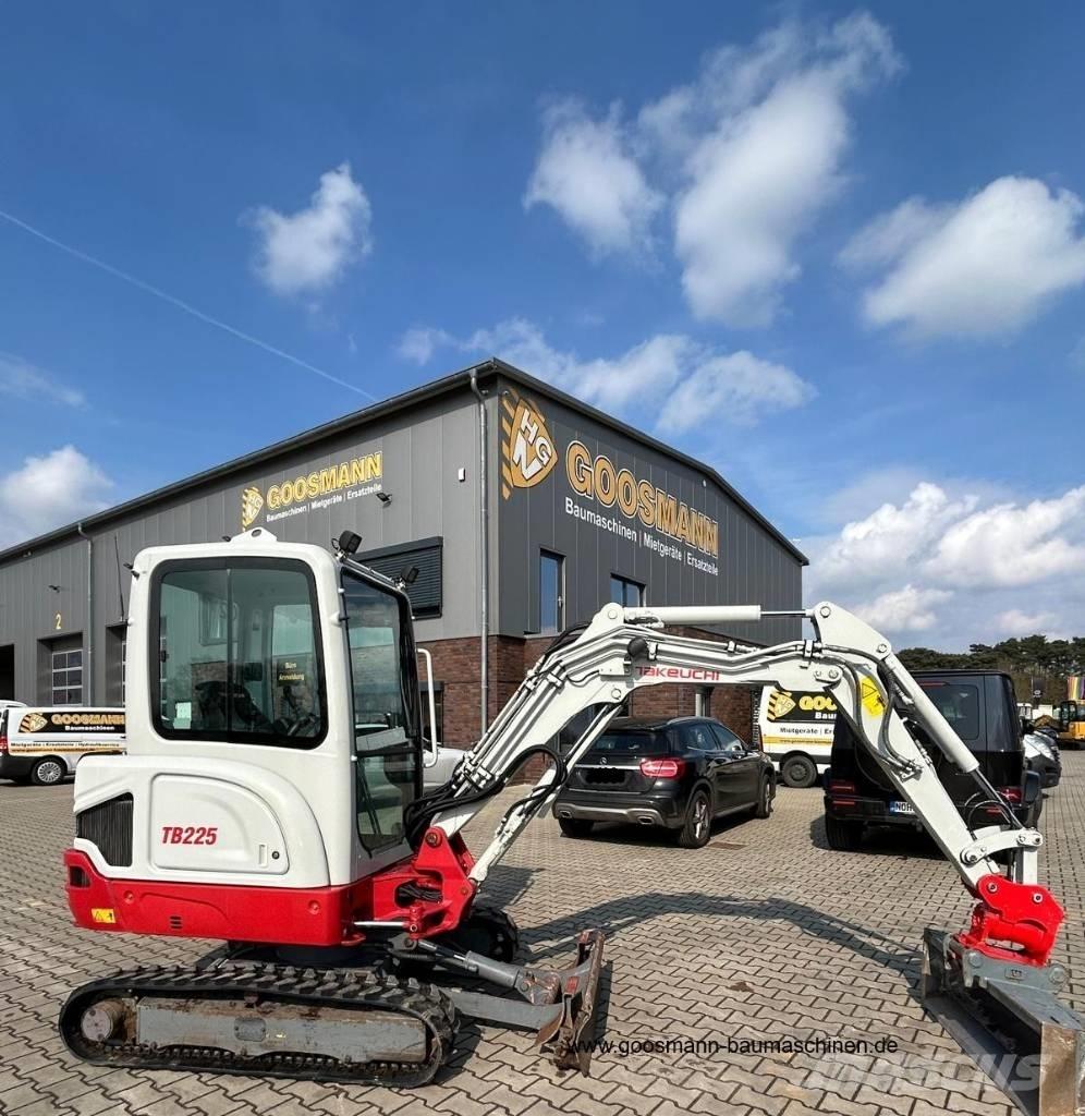 Takeuchi TB 225 Mini pelle < 7t