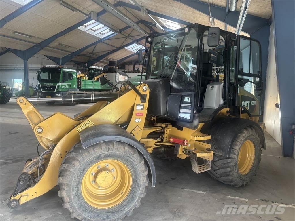 CAT 908M Chargeuse multifonction