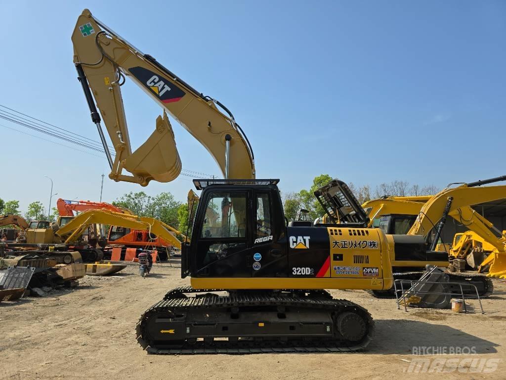 CAT 320D2 Pelle sur chenilles