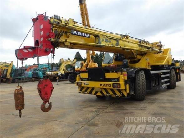 Kato KR65H Grues mobiles