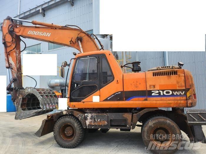 Daewoo Solar 210 W V Pelle sur pneus