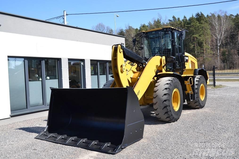 CAT 938 M Chargeuse sur pneus
